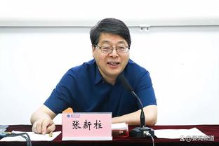 轻伤不下火线！C罗上一场颈部受伤，本场带绷带出战