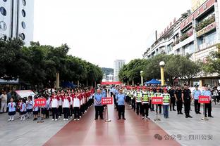 制霸右路！阿什拉夫本场数据：3次关键传球1中框，全场最高9.0分